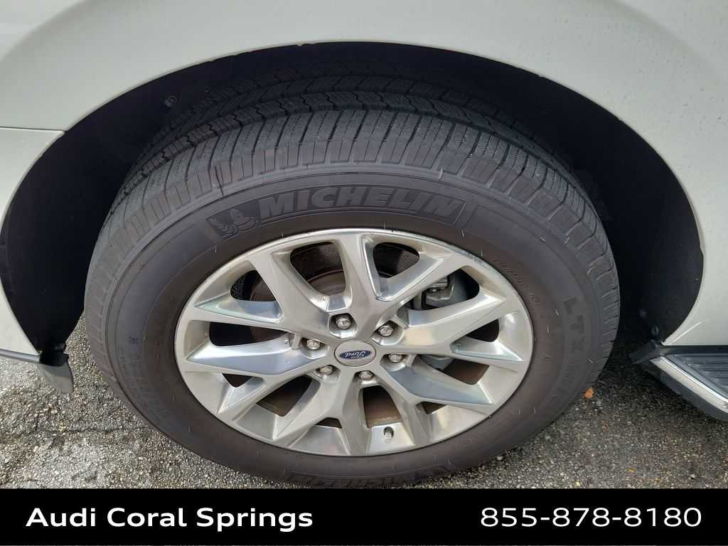 Used 2021 Ford Expedition XLT RWD image 18