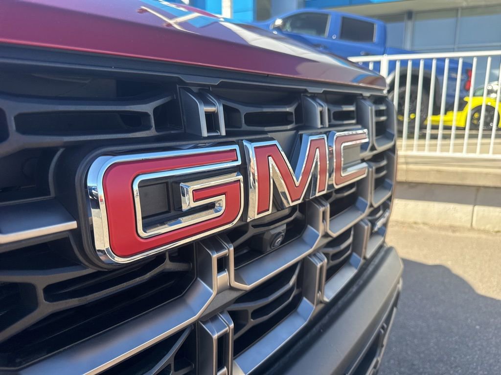 Certified 2025 GMC Canyon AT4 w/ AT4X AEV Edition image 11