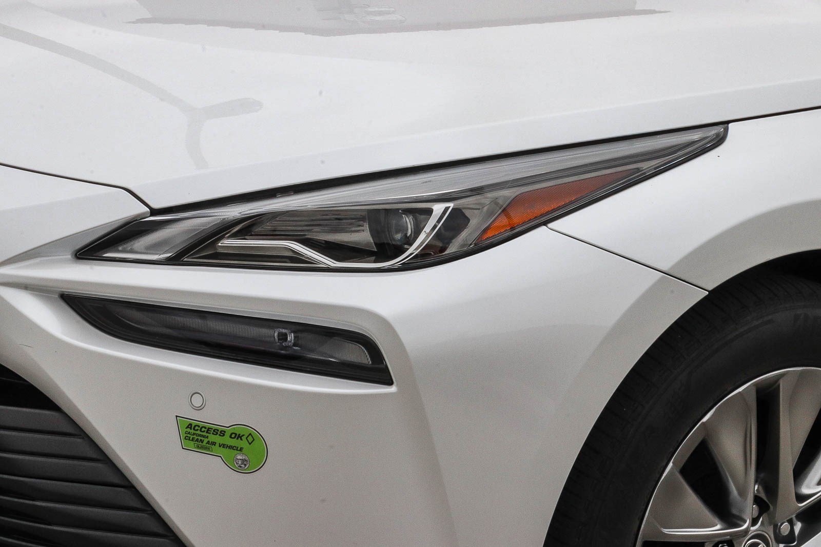 Certified 2023 Toyota Mirai w/ Advanced Technology Package RWD image 10