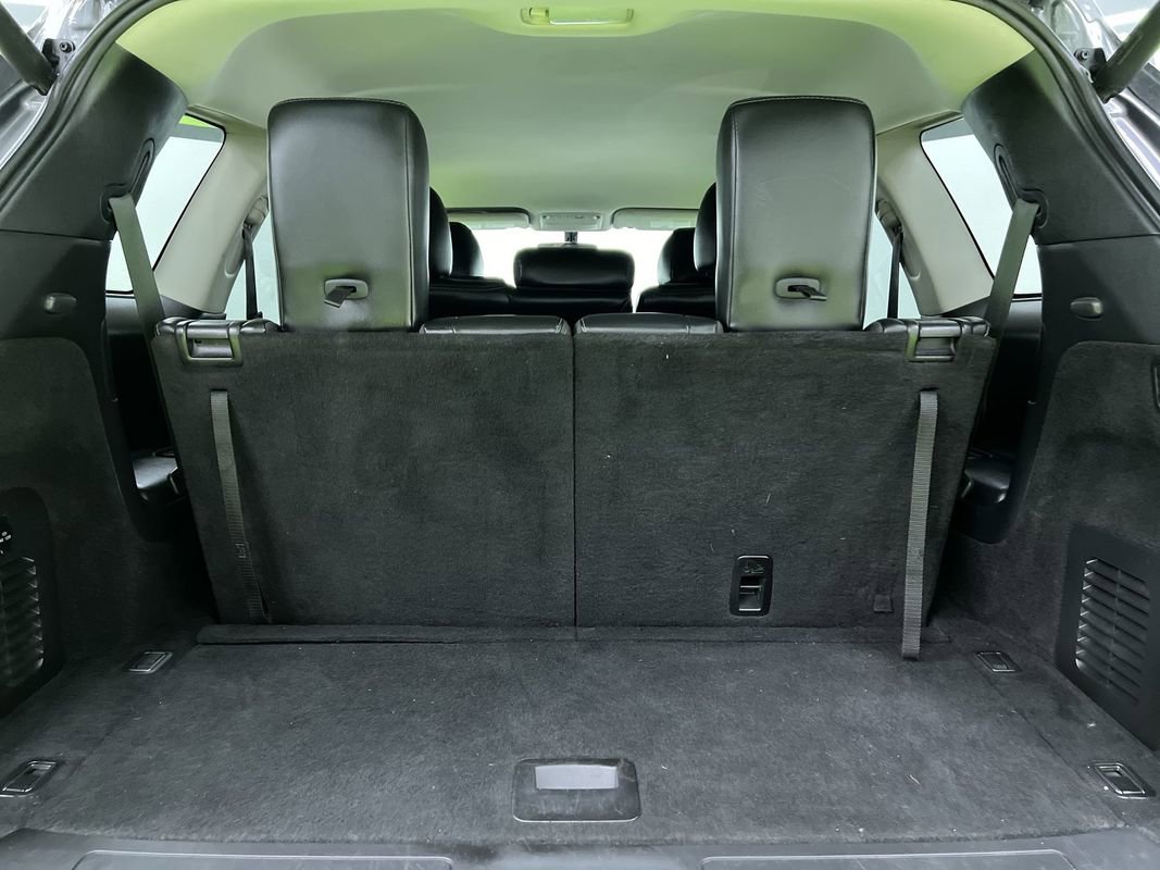 Used 2019 Nissan Pathfinder SL AWD/4WD image 29