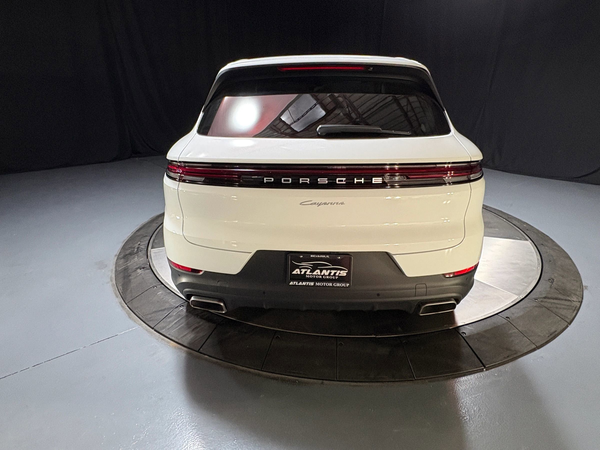 Used 2026 Porsche Cayenne image 8