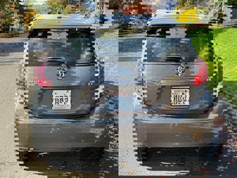 Used 2015 Toyota Prius C Three image 5