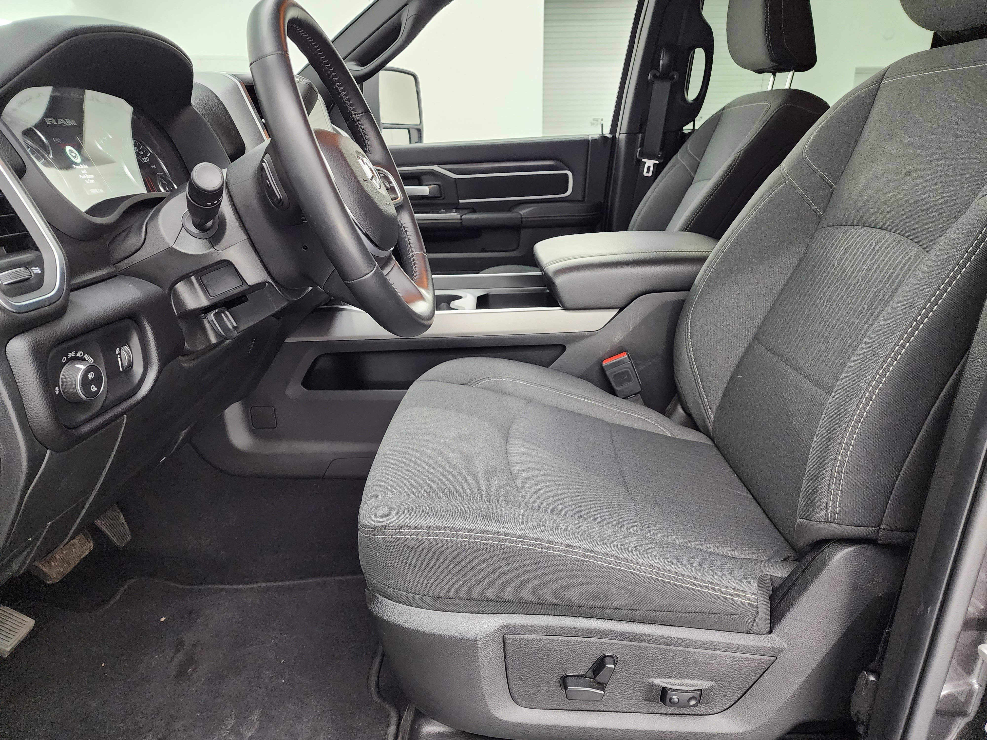 Used 2024 RAM 2500 Big Horn w/ Night Edition image 8