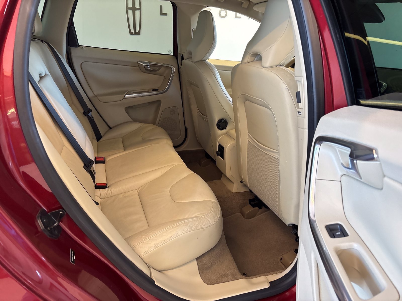 Used 2013 Volvo XC60 3.2 FWD image 9
