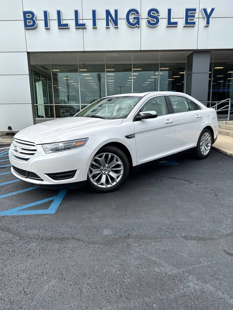 Used 2017 Ford Taurus Limited FWD image 1
