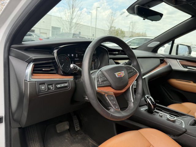 Used 2024 Cadillac XT5 Premium Luxury w/ Technology Package image 10