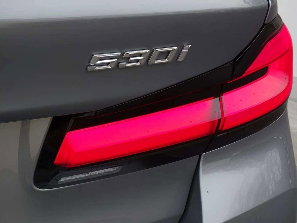 Used 2023 BMW 530i w/ M Sport Package image 28