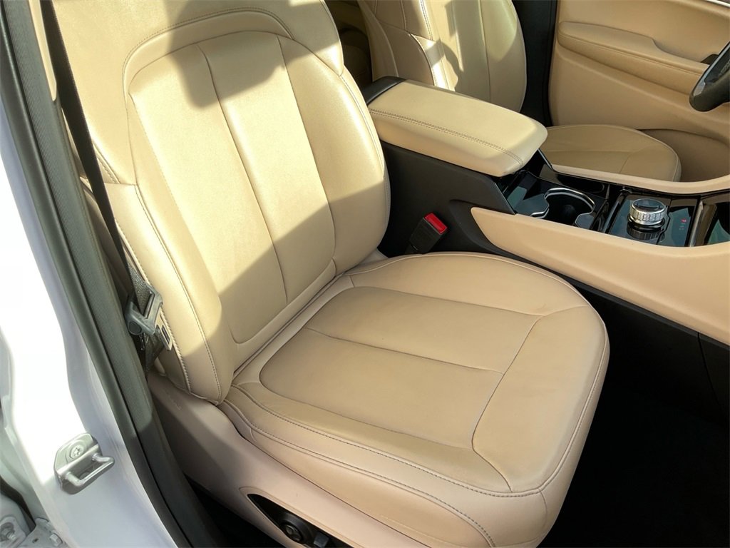 Used 2022 Jeep Grand Cherokee Limited image 29