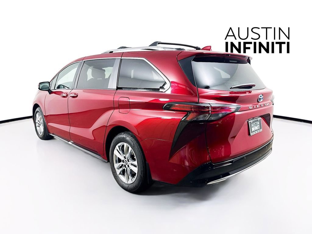 Used 2024 Toyota Sienna Limited image 5