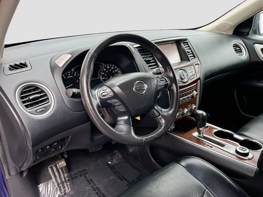 Used 2020 Nissan Pathfinder Platinum AWD/4WD image 9