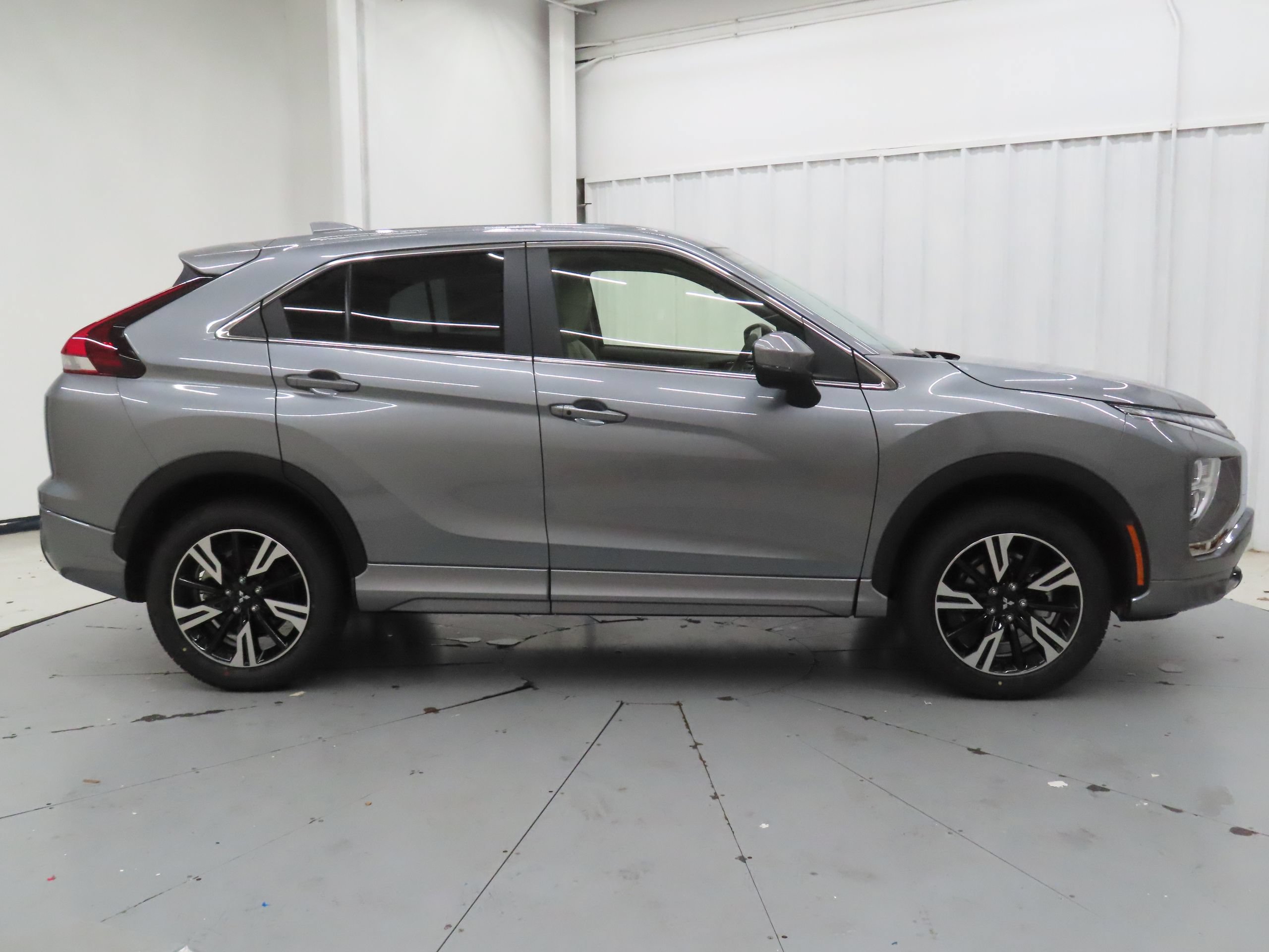 New 2026 Mitsubishi Eclipse Cross SEL AWD/4WD image 2