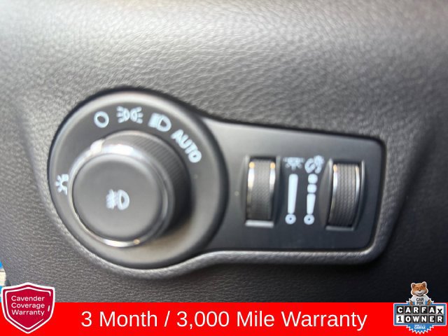 Used 2024 Jeep Compass Latitude AWD/4WD image 12