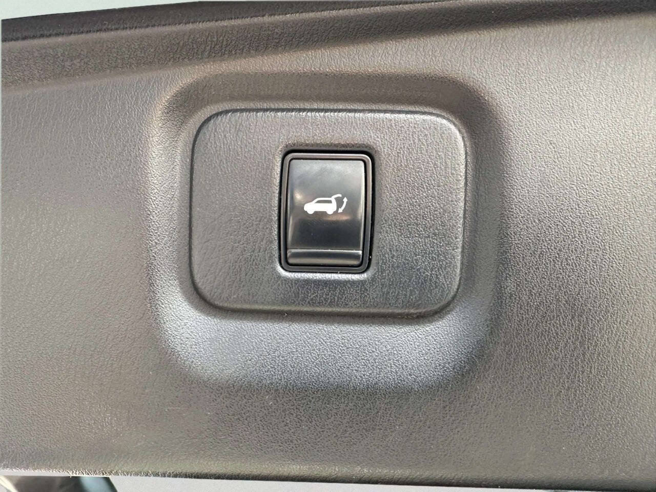 Used 2013 Nissan Pathfinder SL AWD/4WD image 11