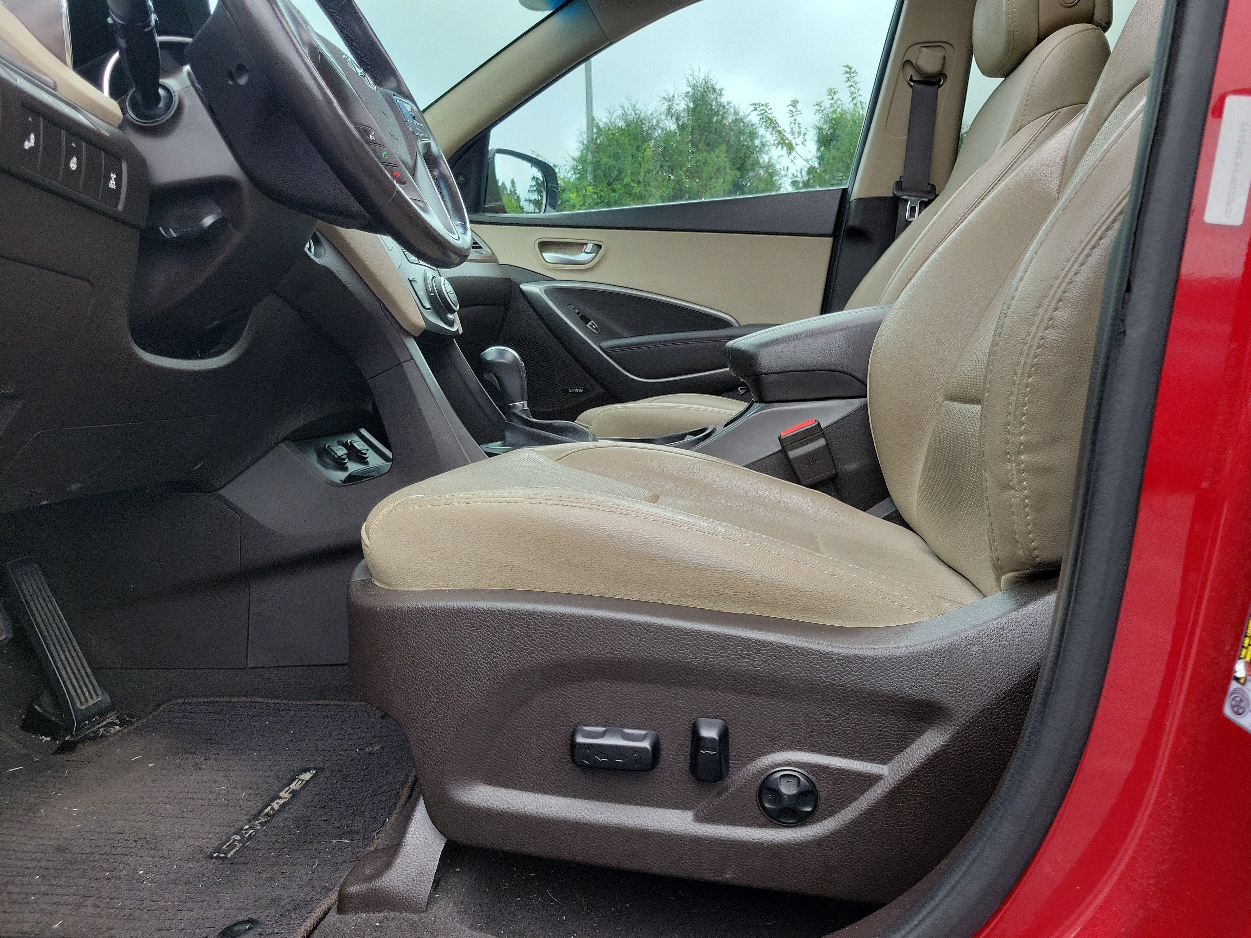 Used 2018 Hyundai Santa Fe Sport w/ 2.4L Tech Package 04 AWD/4WD image 16