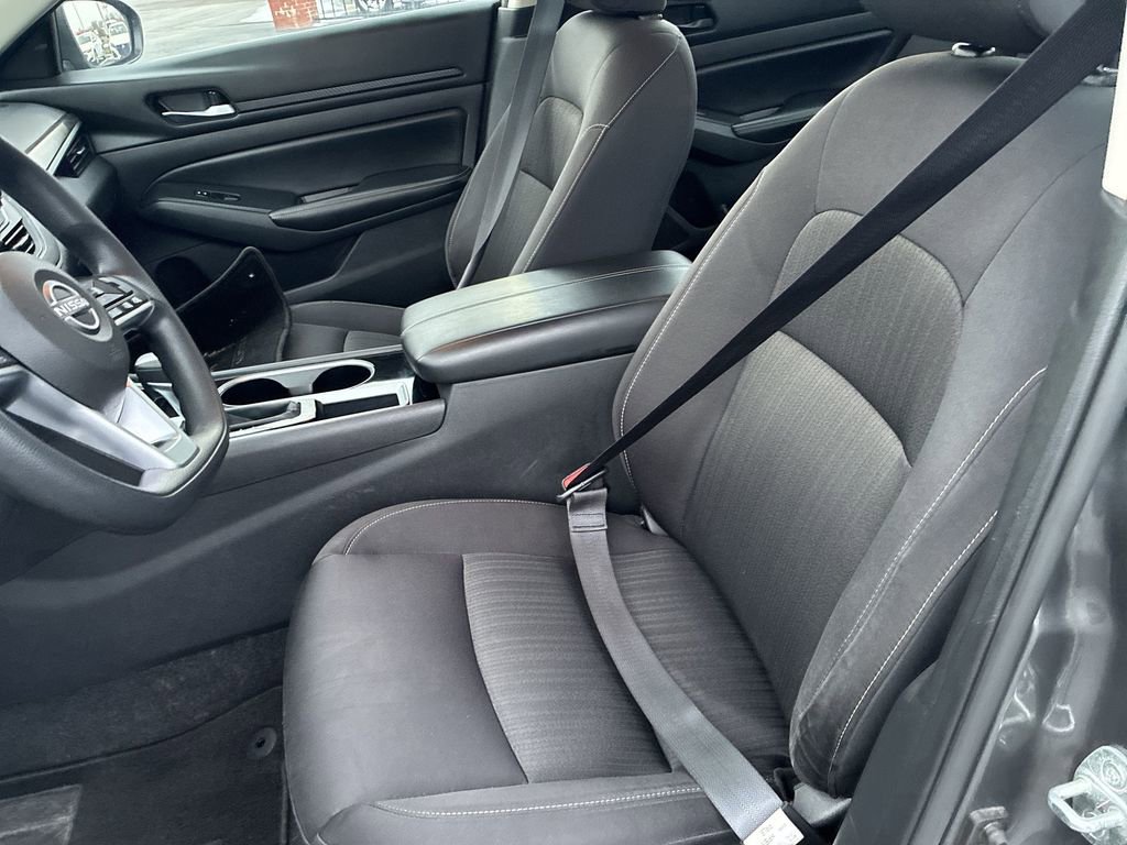 Used 2024 Nissan Altima 2.5 SV image 11
