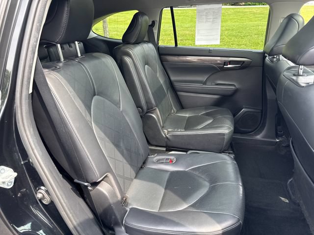 Used 2021 Toyota Highlander Platinum AWD/4WD image 14
