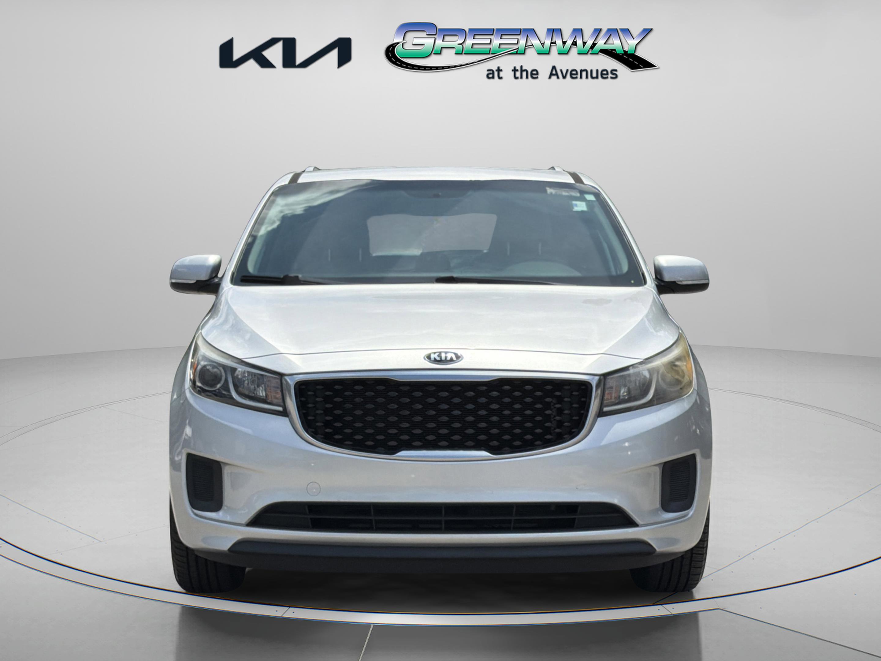 Used 2016 Kia Sedona LX w/ LX Convenience Package FWD image 3