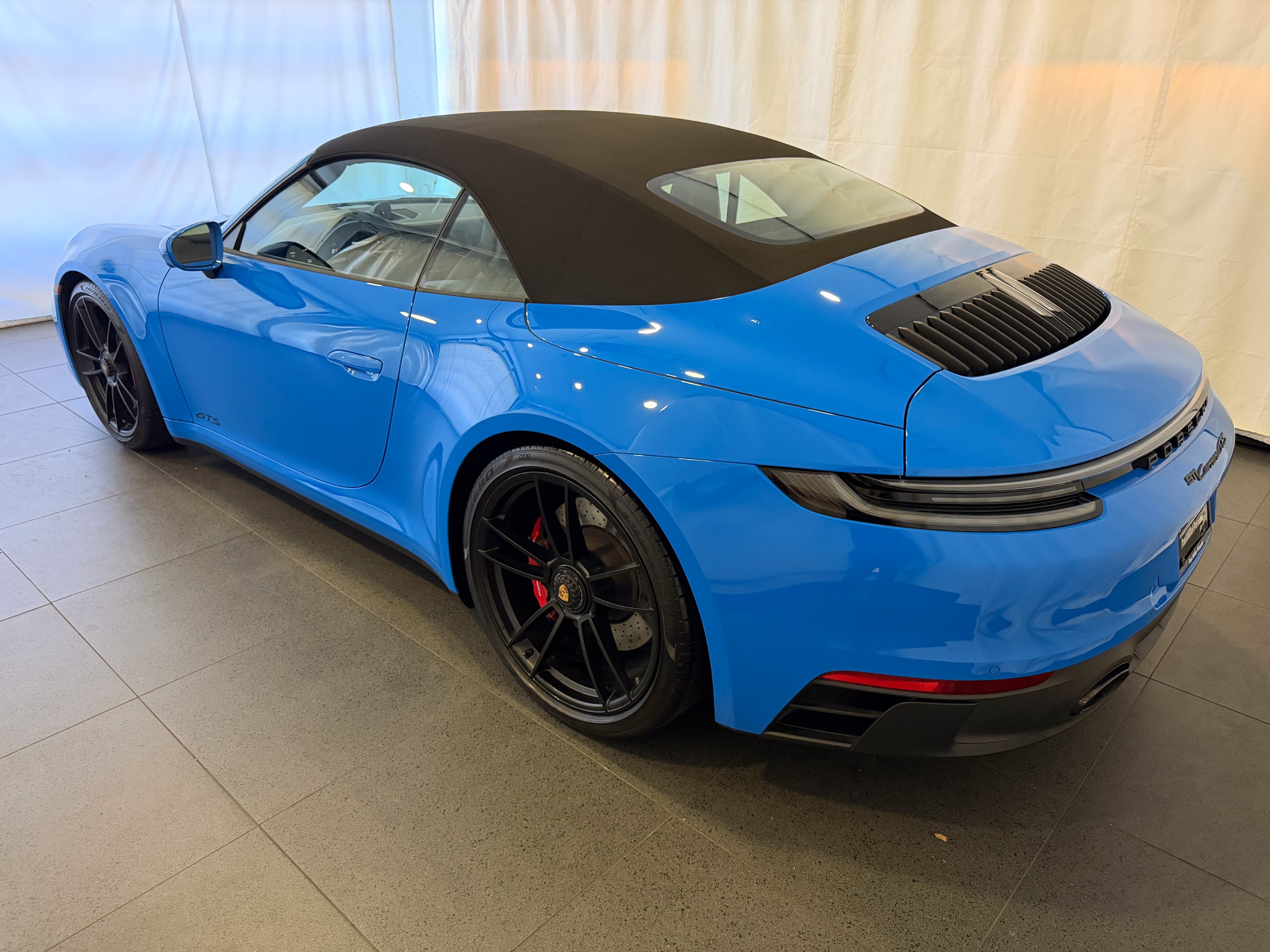 Used 2024 Porsche 911 Carrera GTS RWD image 3