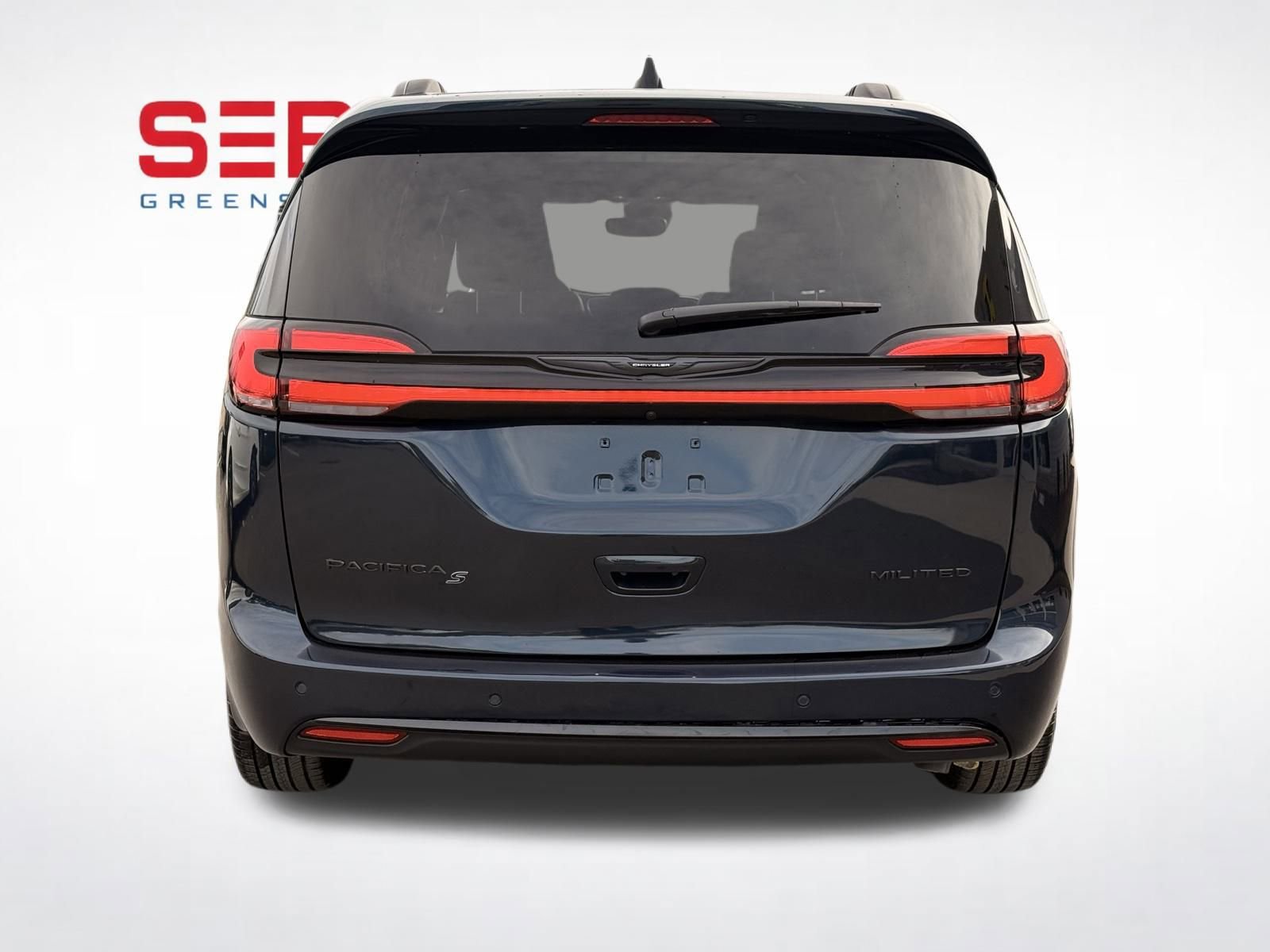Used 2025 Chrysler Pacifica Limited FWD image 8