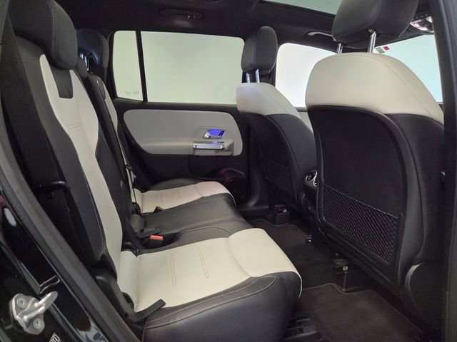Used 2021 Mercedes-Benz GLB 250 image 17