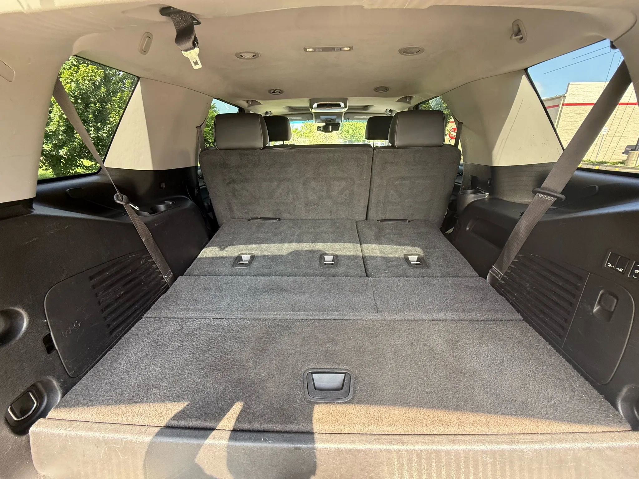 Used 2015 GMC Yukon SLT w/ HD Trailering Package image 31