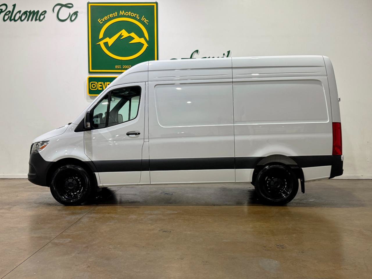 Used 2026 Mercedes-Benz Sprinter 2500 image 4