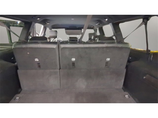 Used 2025 Jeep Wagoneer L Series II w/ 8-pass Seating Package image 24