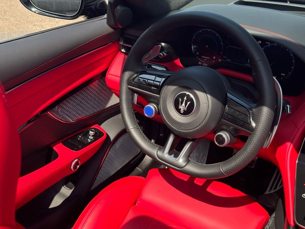 Used 2024 Maserati GranCabrio Trofeo image 29