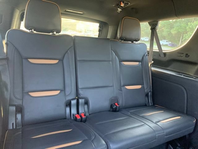 Used 2021 GMC Yukon XL AT4 w/ AT4 Premium Plus Package AWD/4WD image 12