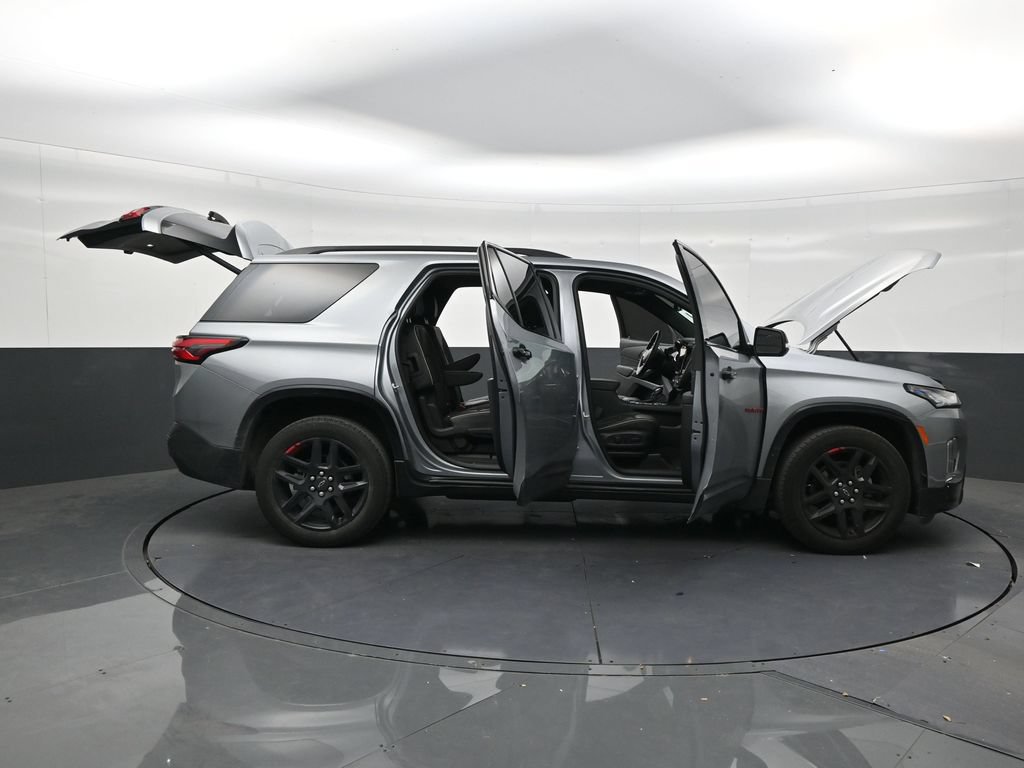 Used 2023 Chevrolet Traverse Premier w/ Redline Edition FWD image 28