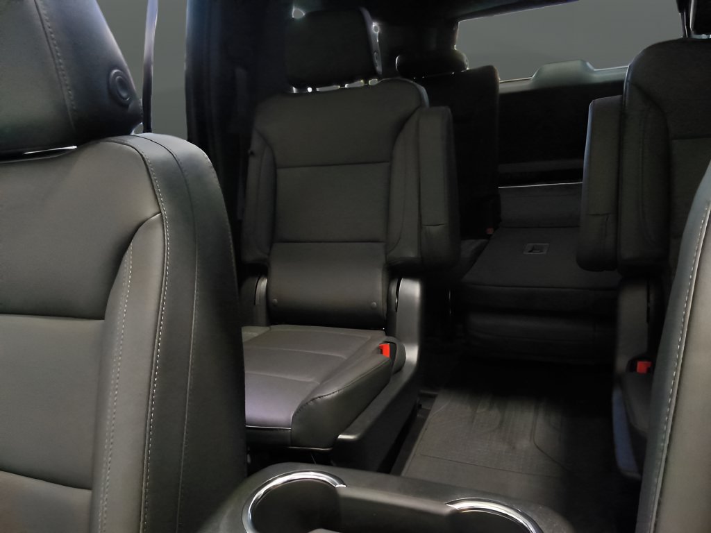 Used 2026 Chevrolet Suburban Z71 w/ Comfort Package AWD/4WD image 30
