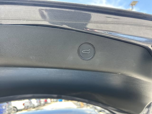 Used 2022 Tesla Model 3 Long Range AWD/4WD image 29