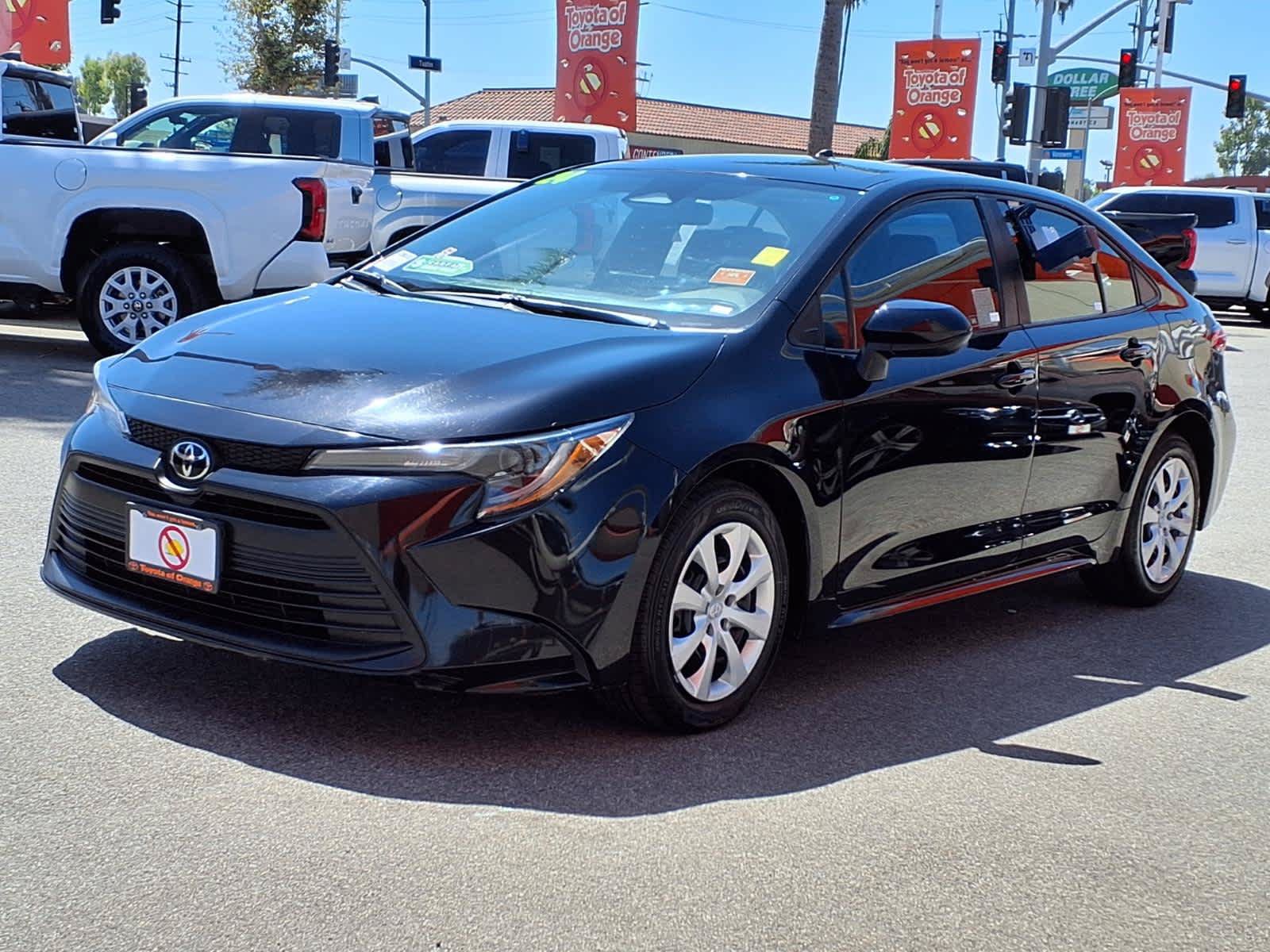 Used 2024 Toyota Corolla LE FWD image 3
