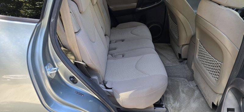 Used 2006 Toyota RAV4 Limited AWD/4WD image 32
