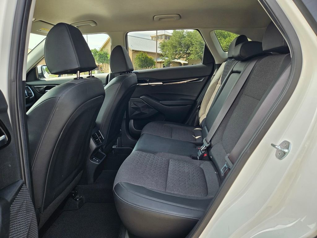 Used 2025 Kia Seltos S FWD image 12