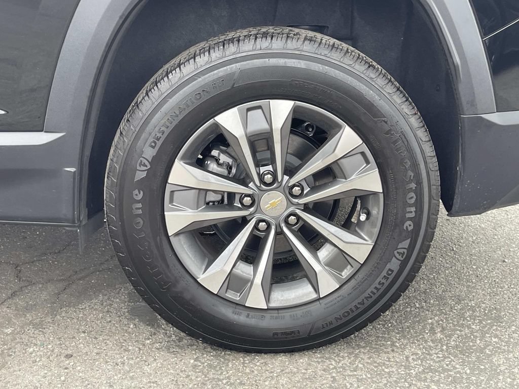 Used 2026 Chevrolet Equinox LT w/ Safety and Technology Package FWD image 26