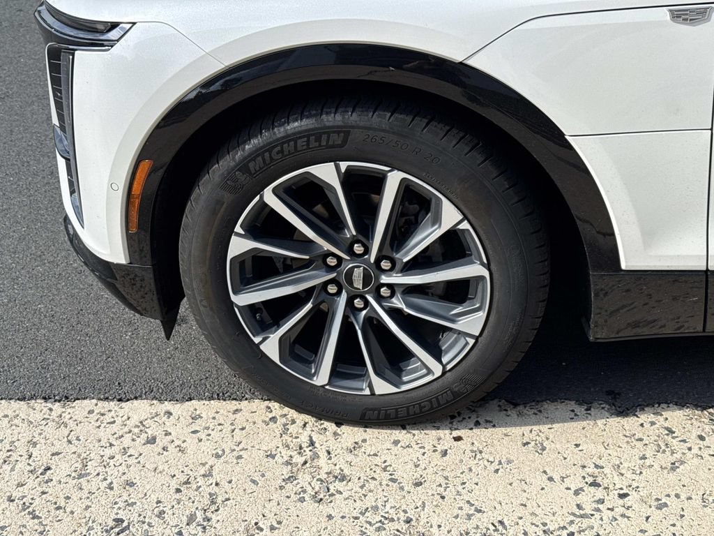 Certified 2024 Cadillac Lyriq Sport w/ LPO, Floor Liner Package AWD/4WD image 7