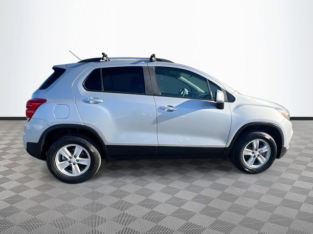 Used 2022 Chevrolet Trax LT w/ Driver Confidence Package AWD/4WD image 8