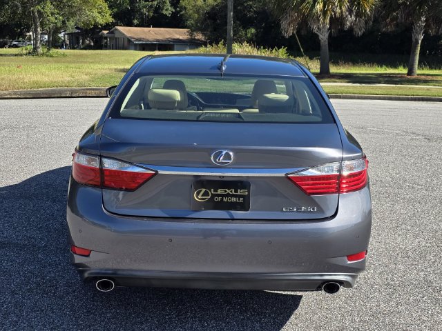 Used 2015 Lexus ES 350 w/ Luxury Package FWD image 3