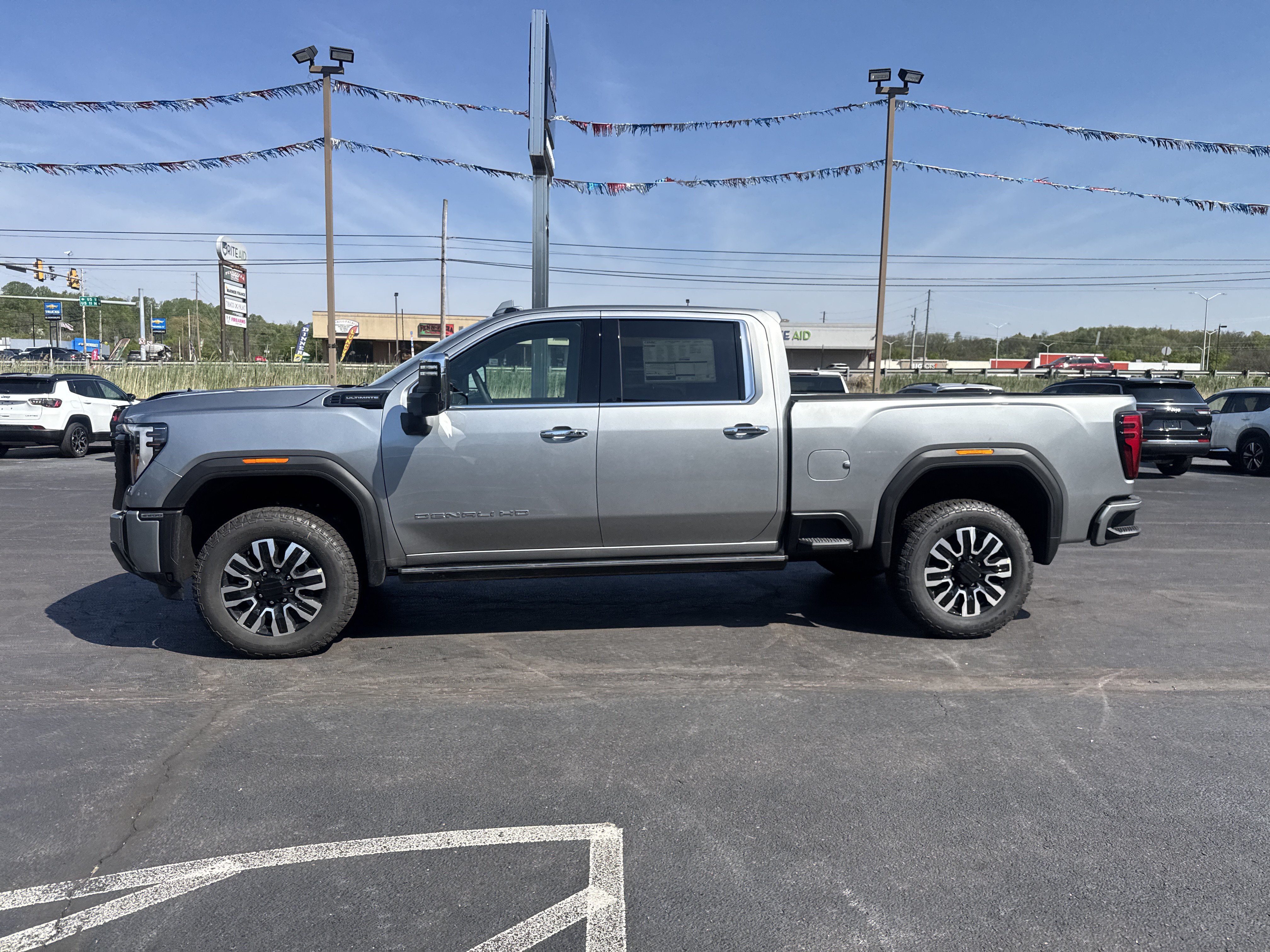 New 2026 GMC Sierra 2500 Denali Ultimate AWD/4WD image 7