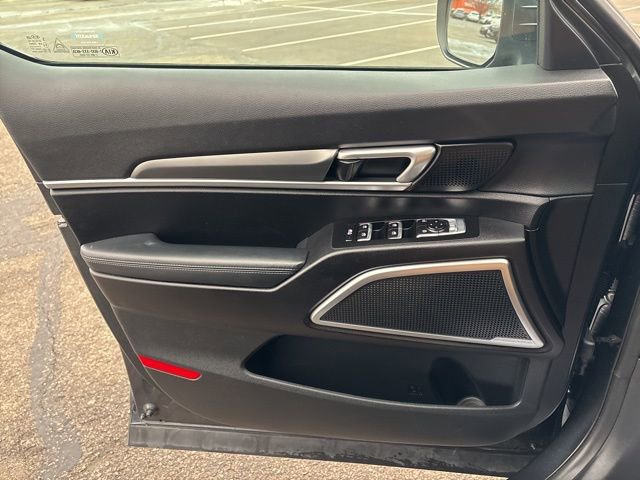 Used 2021 Kia Telluride LX image 25