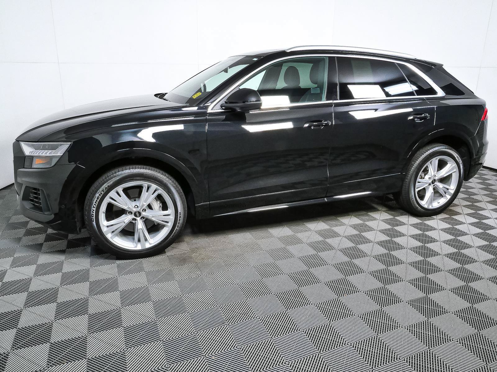 Used 2023 Audi Q8 Premium w/ Convenience Package AWD/4WD image 31