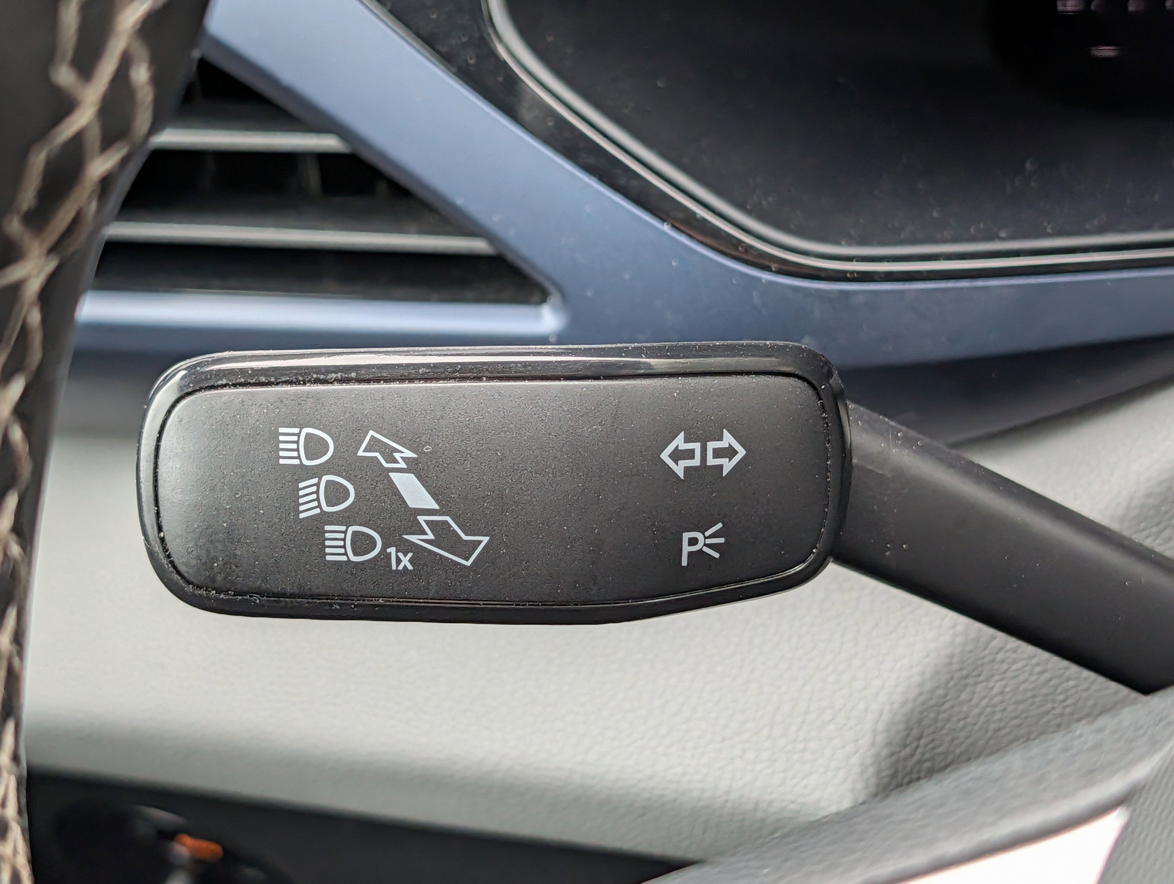 Certified 2022 Volkswagen Taos SE AWD/4WD image 31