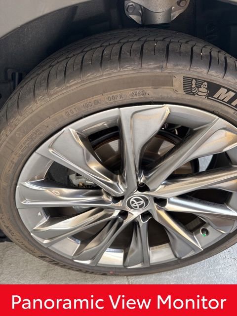 Used 2026 Toyota Crown Limited w/ Advanced Technology Package image 23