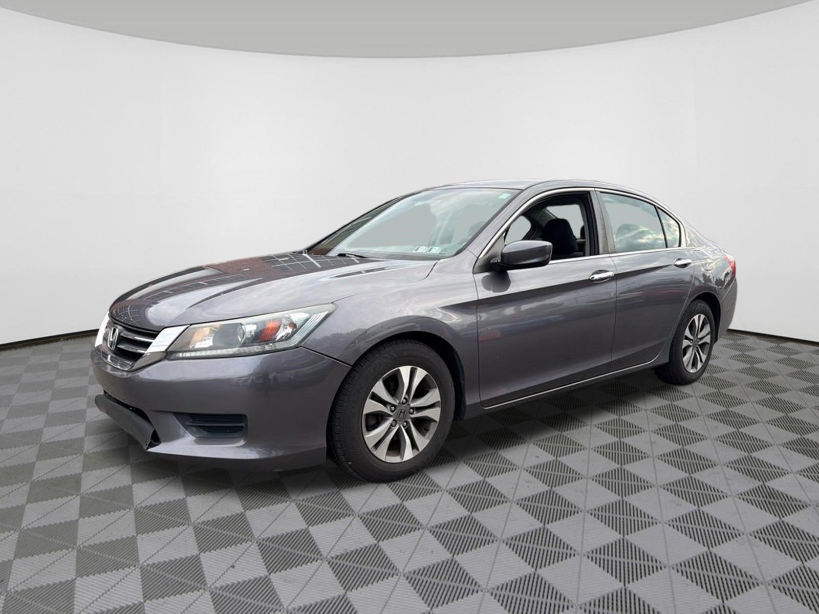 Used 2015 Honda Accord LX image 2