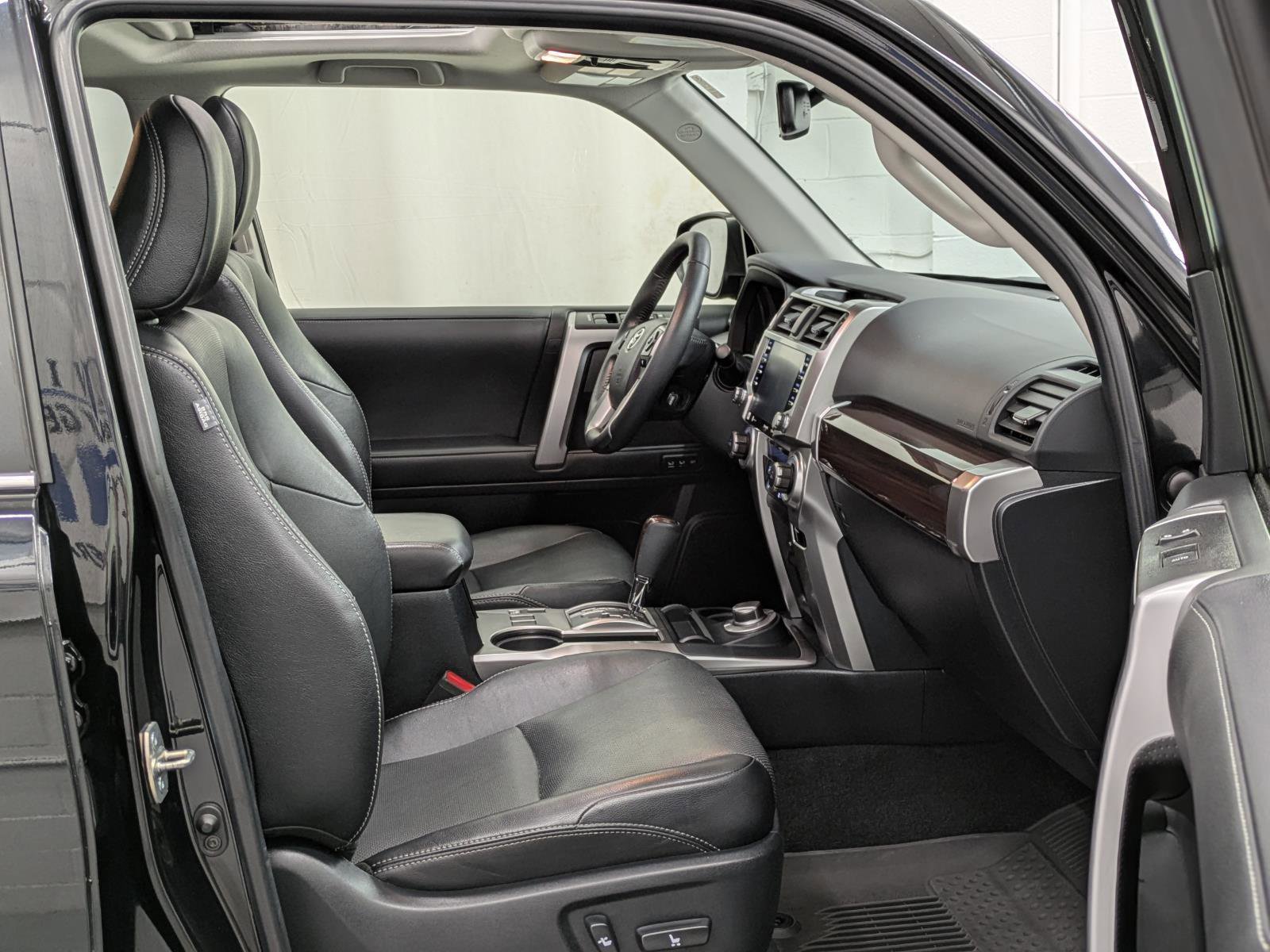 Used 2022 Toyota 4Runner Limited image 22