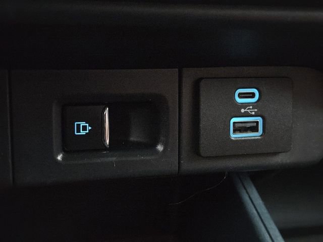 Used 2022 Ford Maverick Lariat w/ Equipment Group 500A Standard image 6