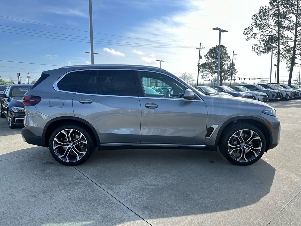 Certified 2026 BMW X5 sDrive40i w/ Premium Package image 2