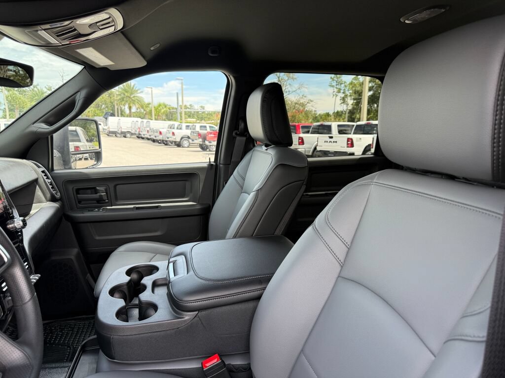 New 2026 RAM 3500 Tradesman AWD/4WD image 20