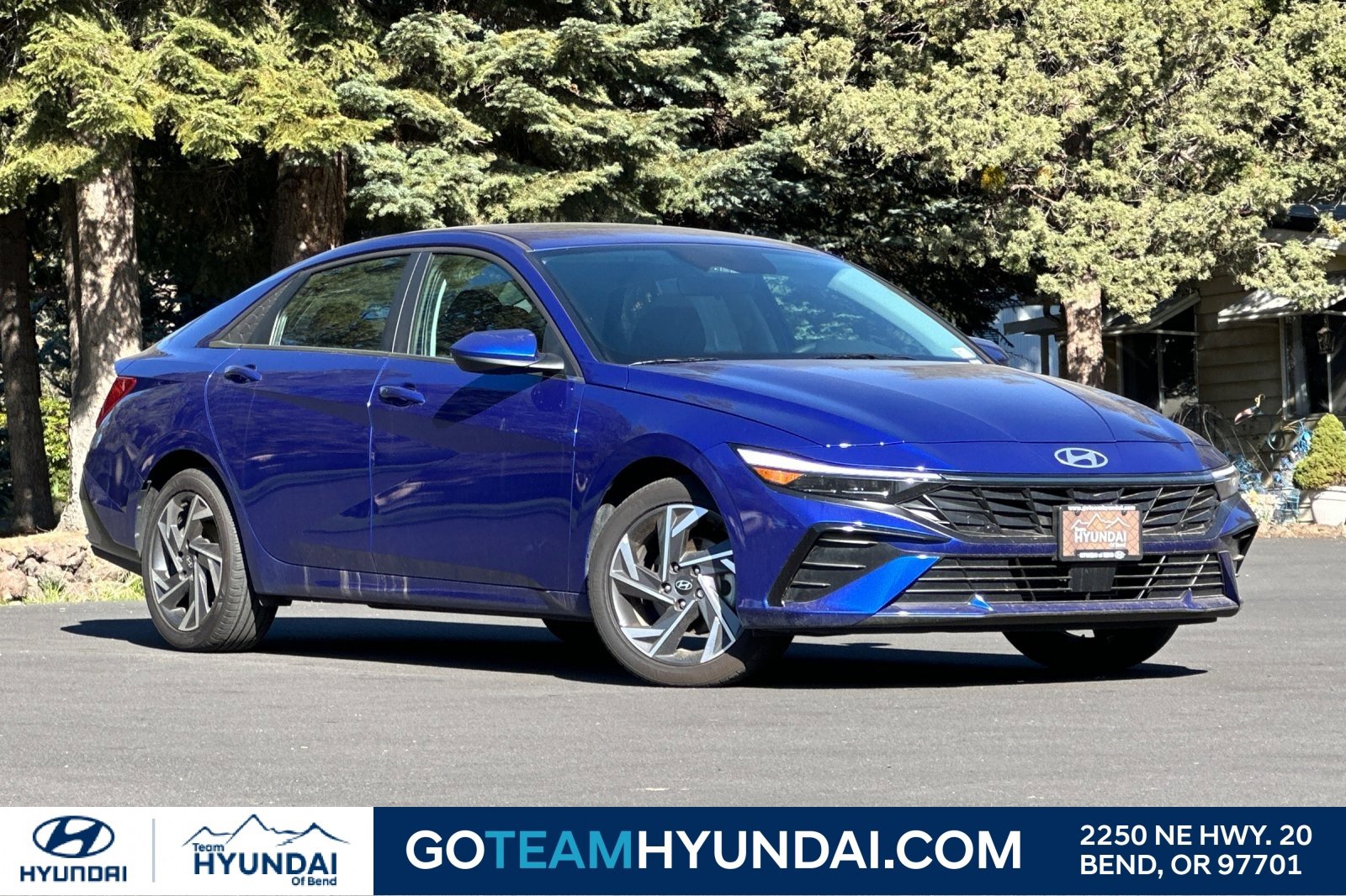 Used 2024 Hyundai Elantra SEL w/ Convenience Package